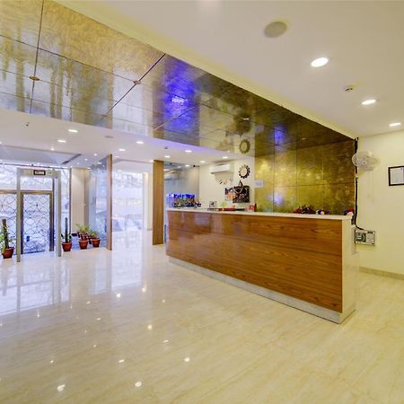 Hotel D'Capitol - Delhi Airport New Delhi Extérieur photo