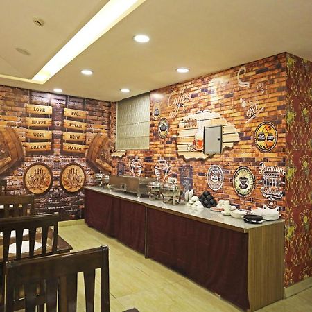 Hotel D'Capitol - Delhi Airport New Delhi Extérieur photo