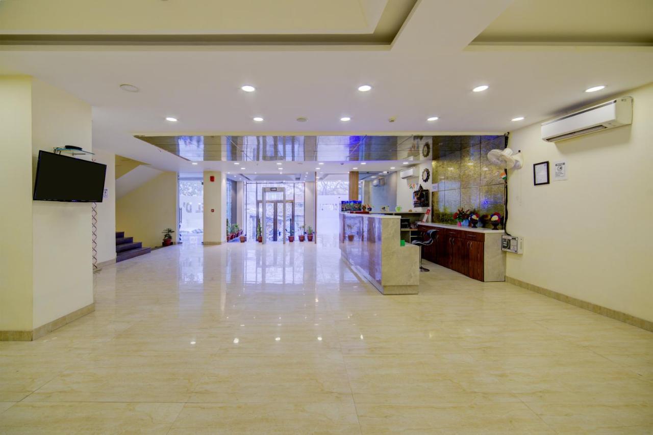 Hotel D'Capitol - Delhi Airport New Delhi Extérieur photo