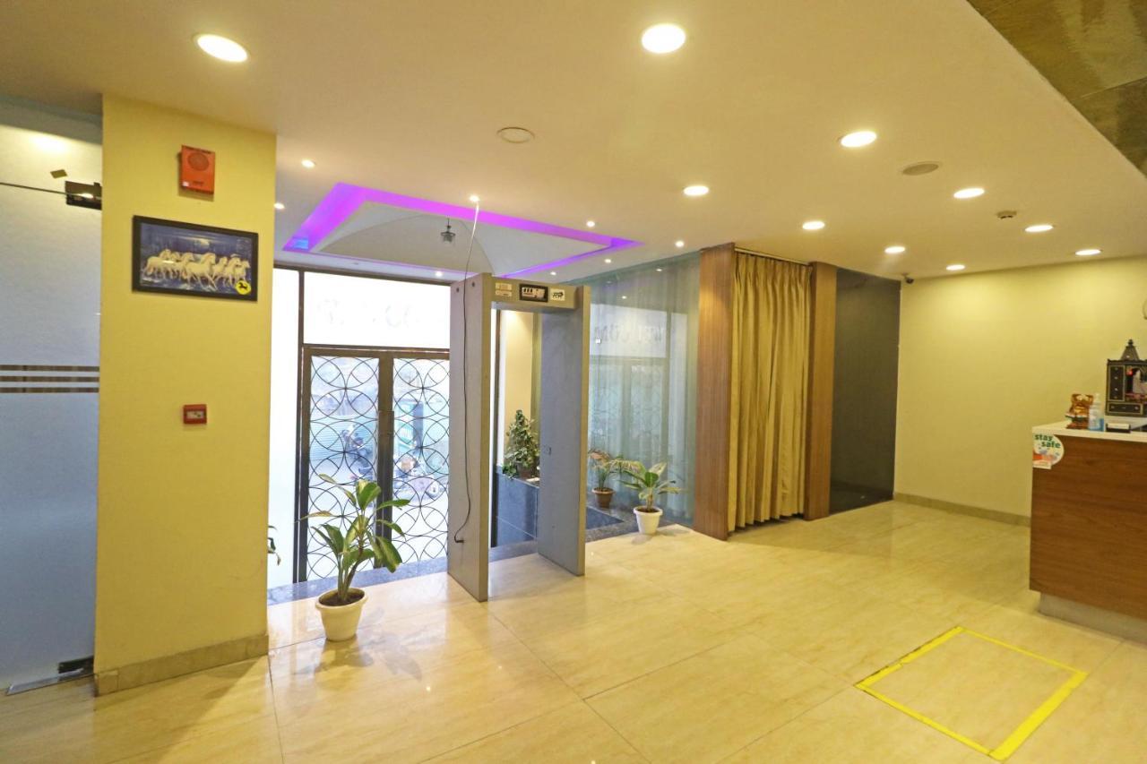 Hotel D'Capitol - Delhi Airport New Delhi Extérieur photo