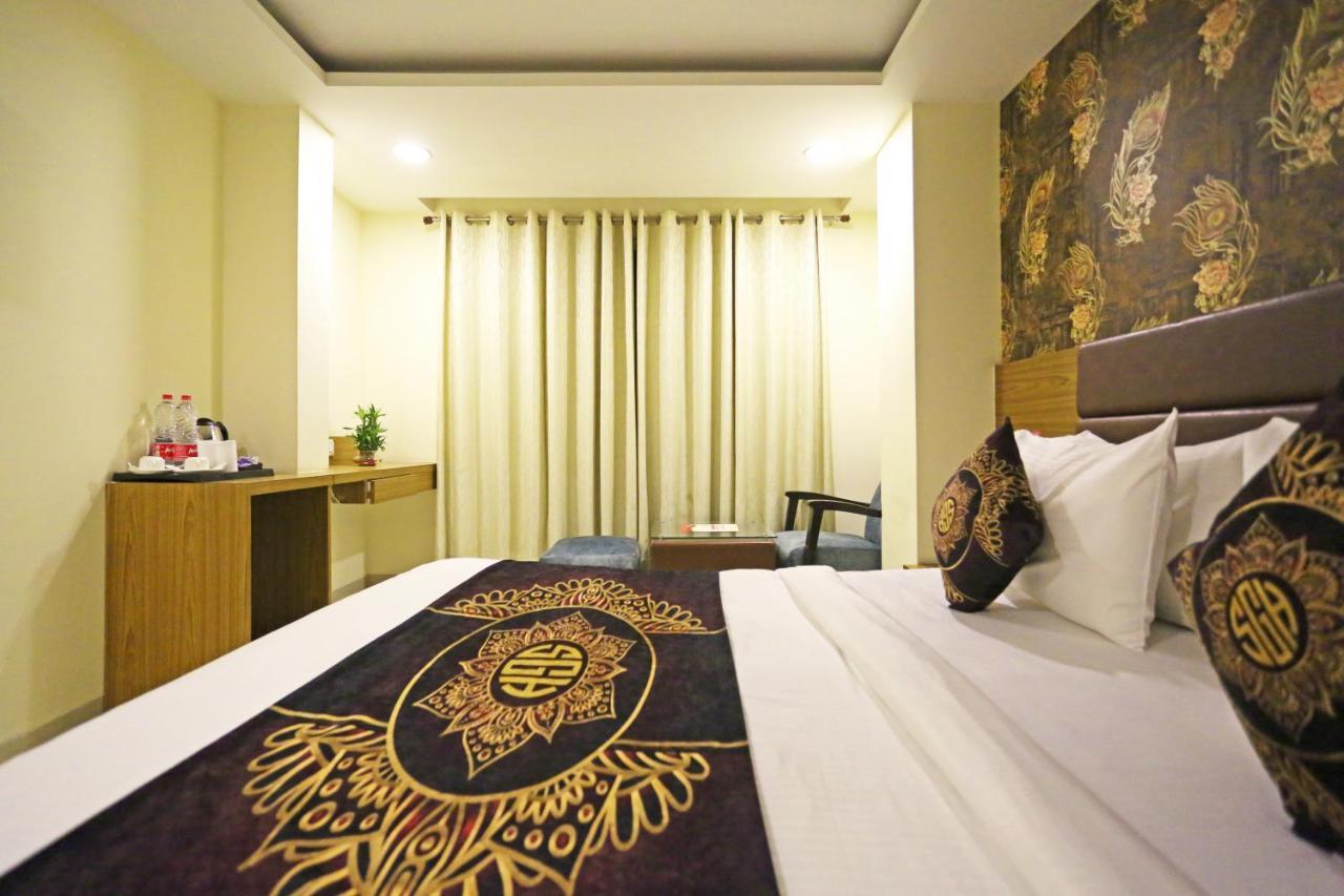 Hotel D'Capitol - Delhi Airport New Delhi Extérieur photo