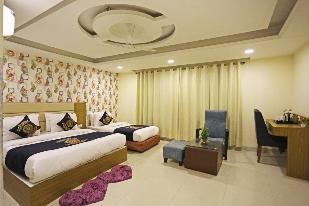 Hotel D'Capitol - Delhi Airport New Delhi Extérieur photo