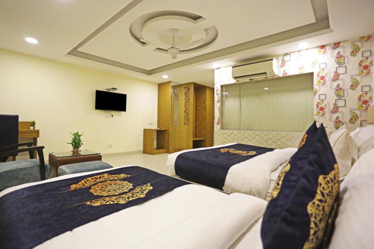 Hotel D'Capitol - Delhi Airport New Delhi Extérieur photo